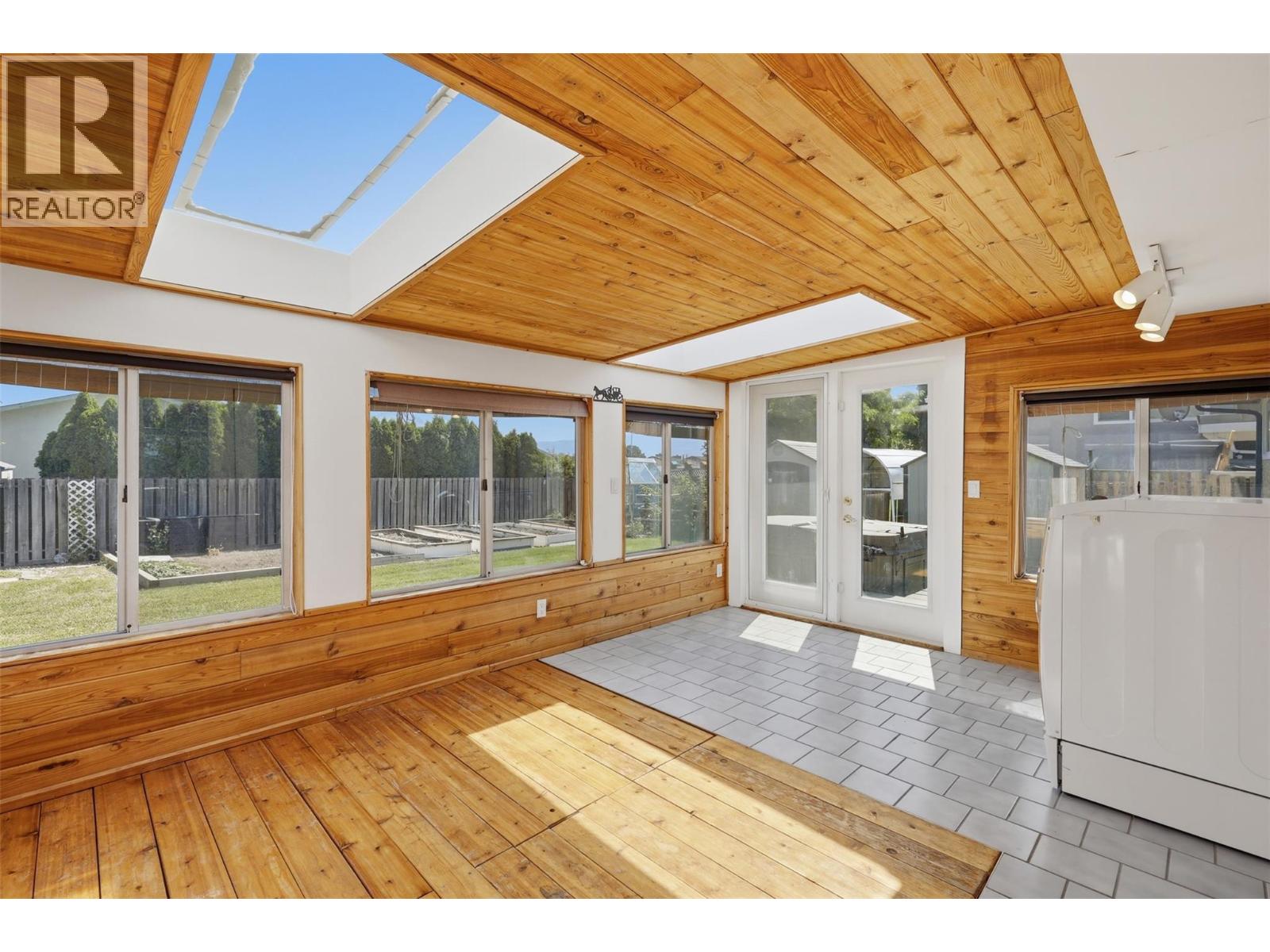 1594 Griffin Terrace - Image 14