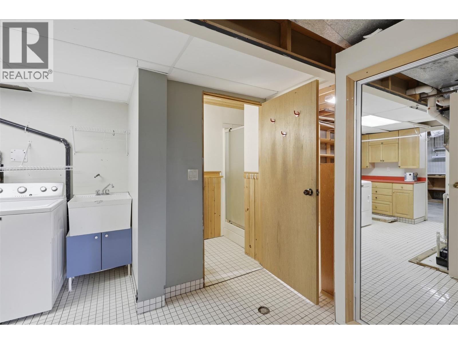 1594 Griffin Terrace - 33
