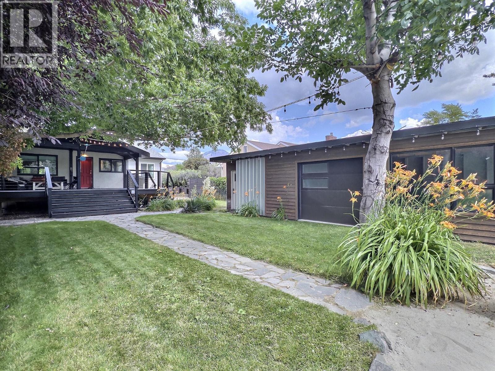 327 ROYAL Avenue - Image 5