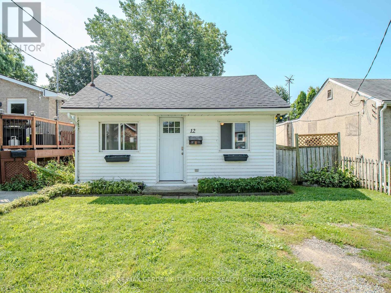 12 BEACHAVEN DRIVE