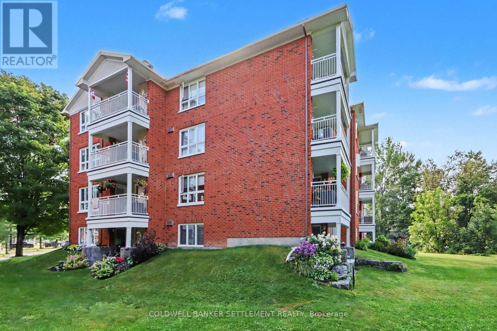 2 Bed, 2 Bath Apartment for Sale in Perth – 301 – 103 NORTH STREET N, Perth – MLS# X13677330 - Image 35