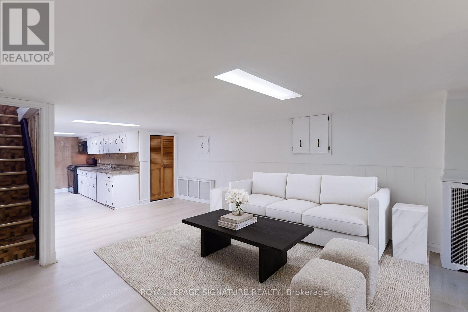 Photo of 247 Palmerston Avenue