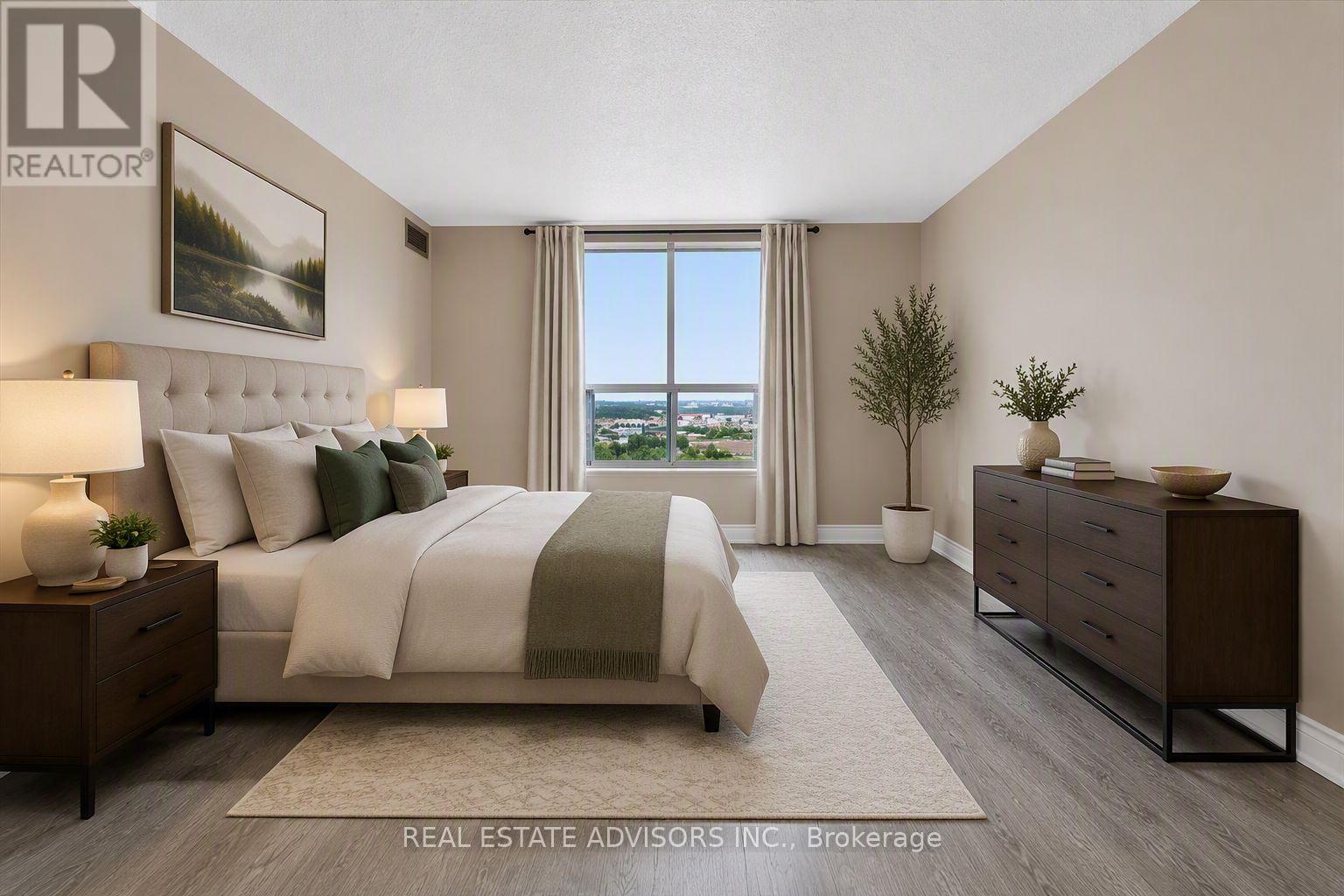 #PH#07 21 OVERLEA BOULEVARD - 9