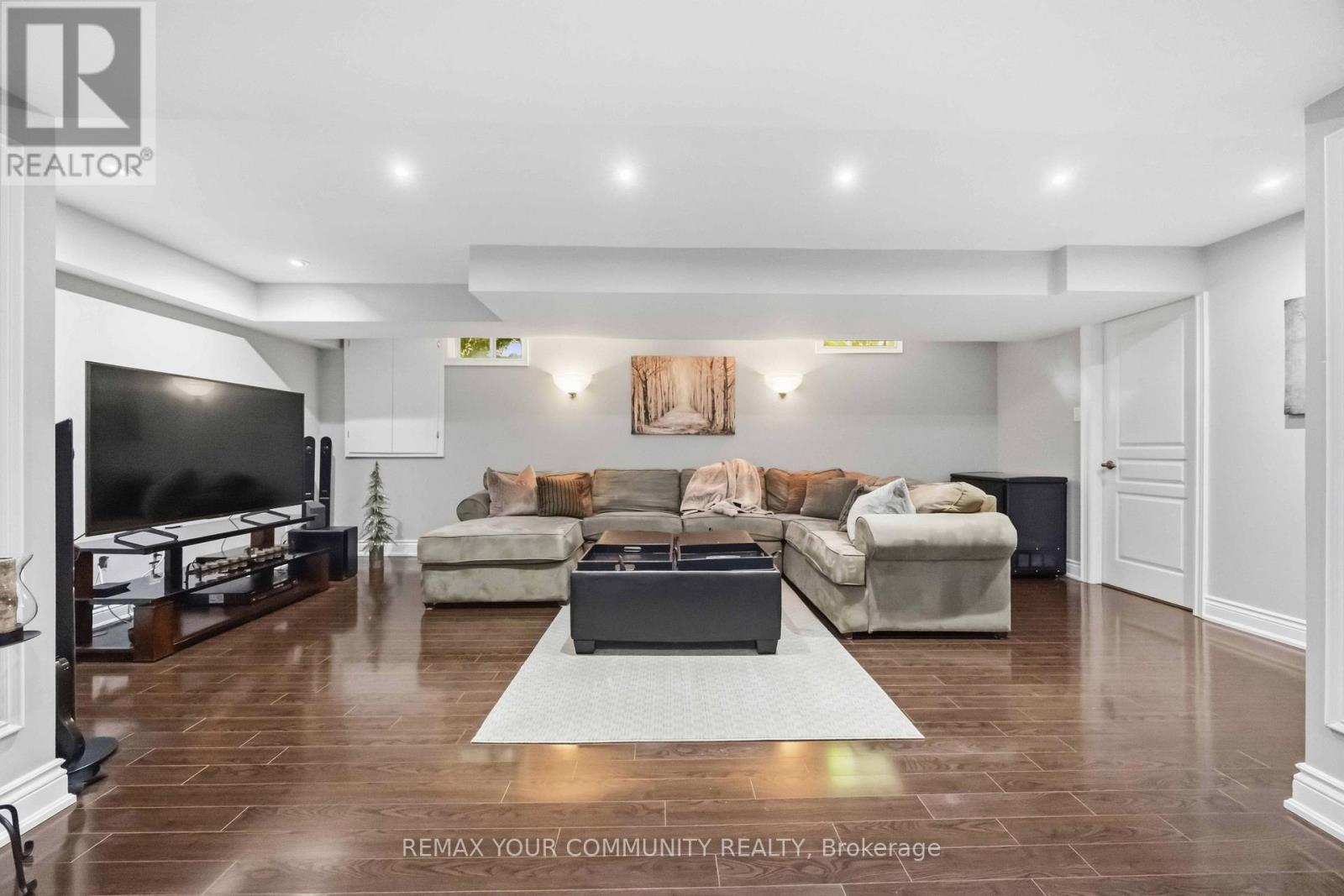 2313 SOUTHCOTT ROAD - Image 29