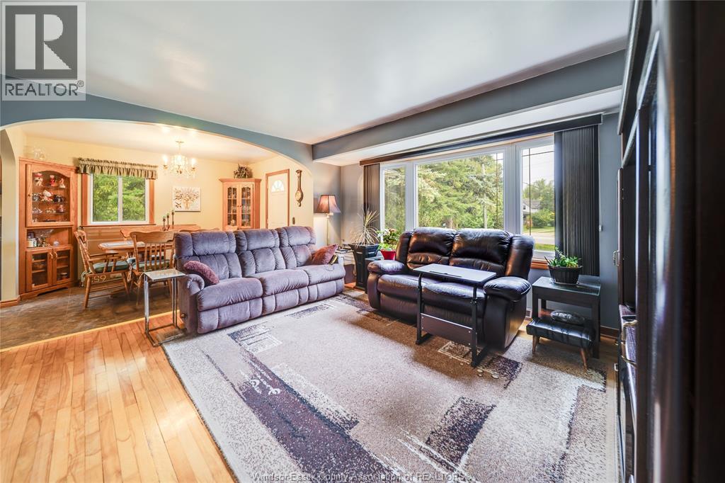 669 TALBOT ROAD - 9