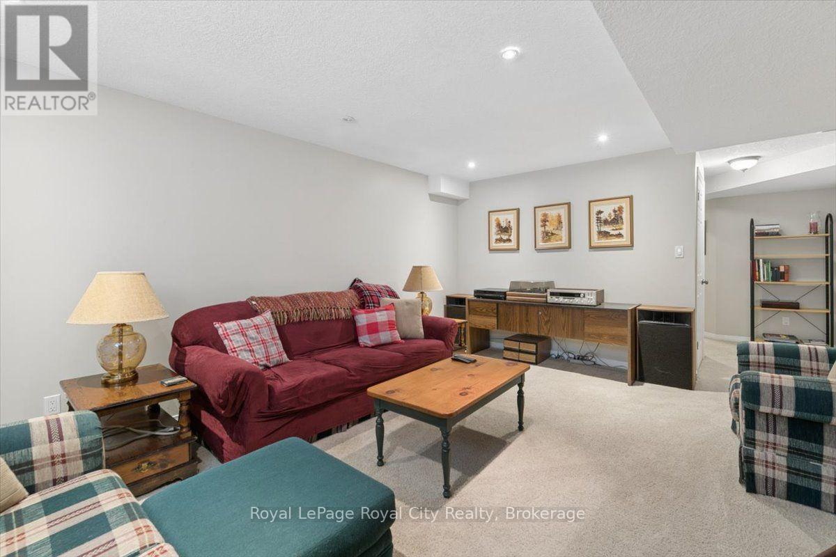 58 WALKER WAY - Image 34