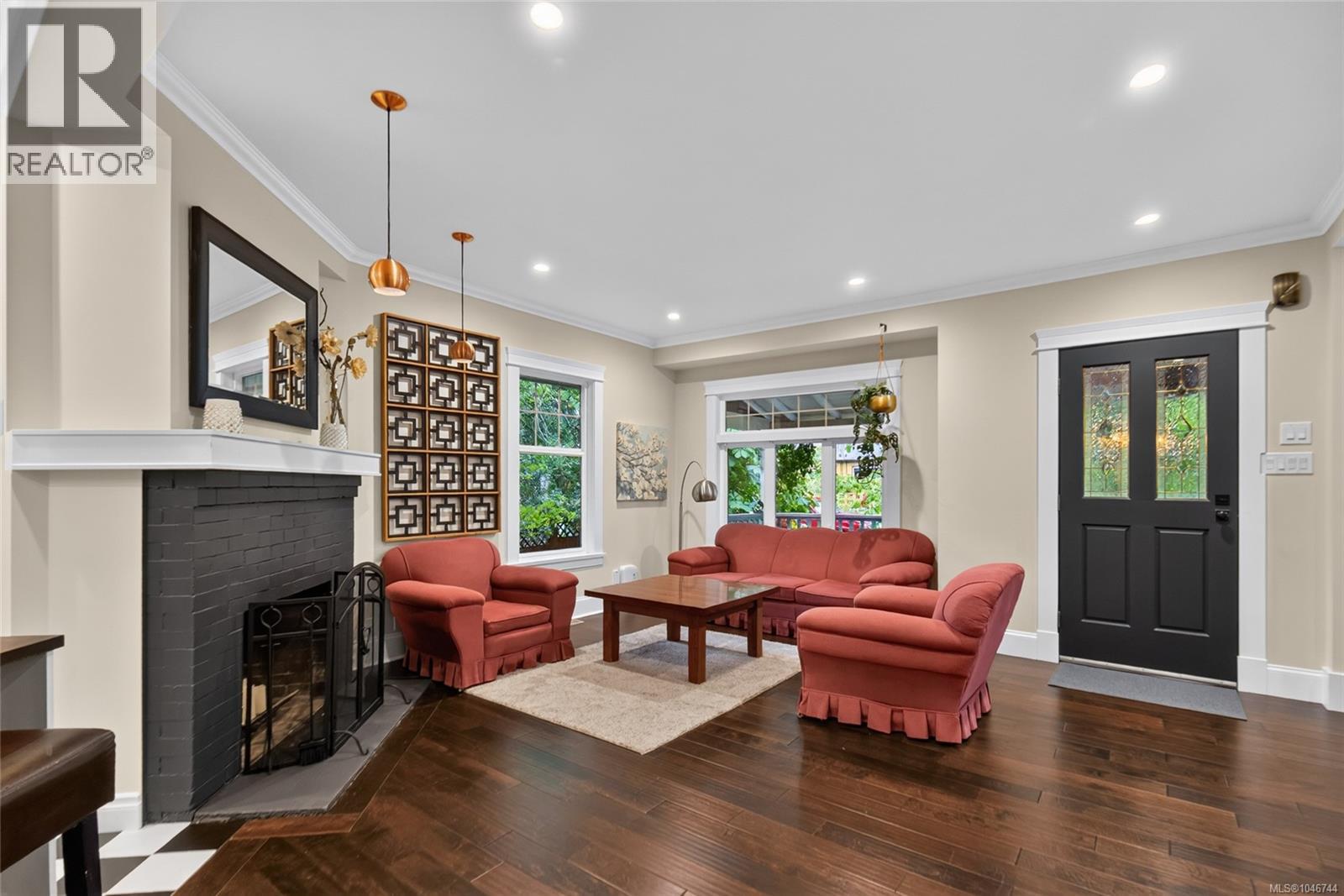 1038 Islay St - Image 4