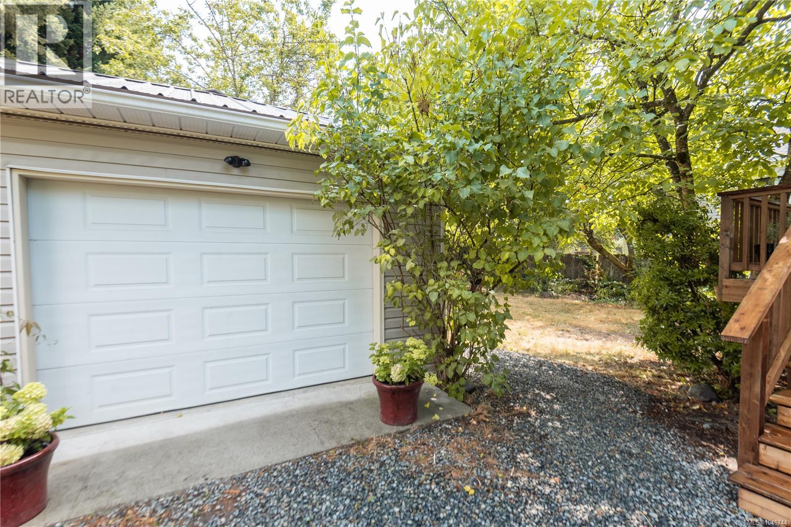 1038 Islay St - 34