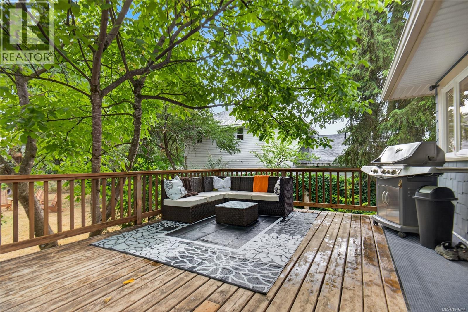 1038 Islay St - 32