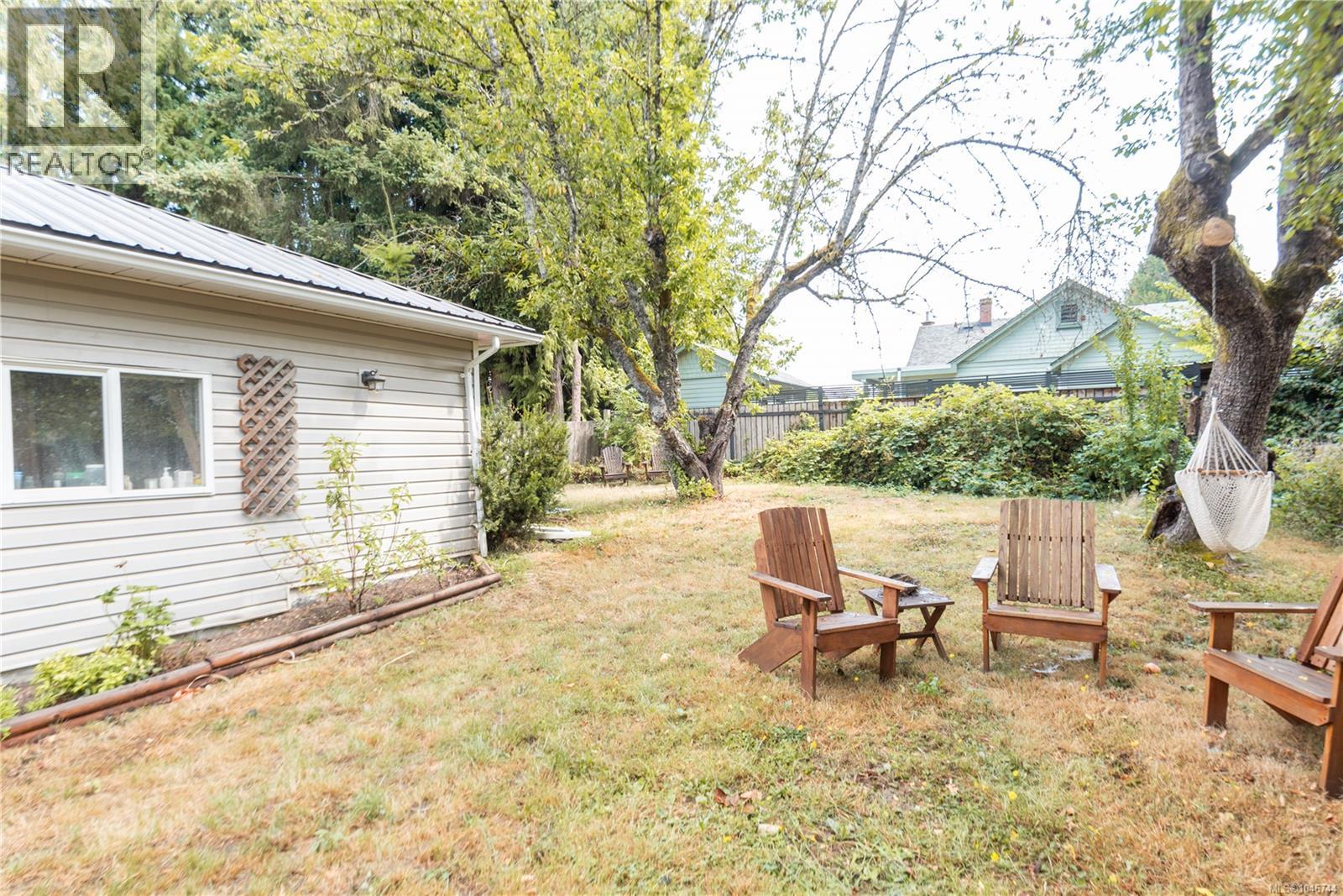 1038 Islay St - Image 38