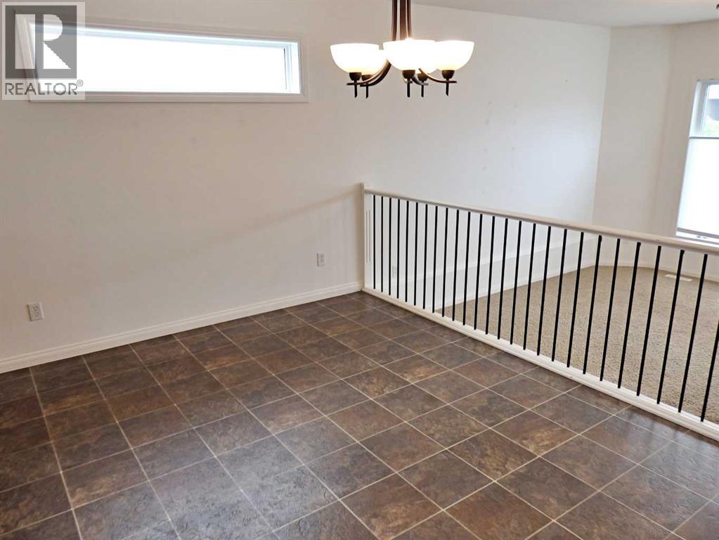 5239 64 Street - 20