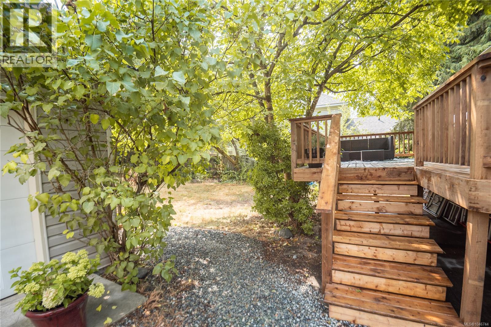 1038 Islay St - Image 33