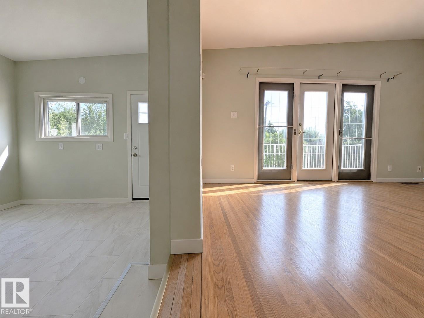 9523 134 AV NW - 8