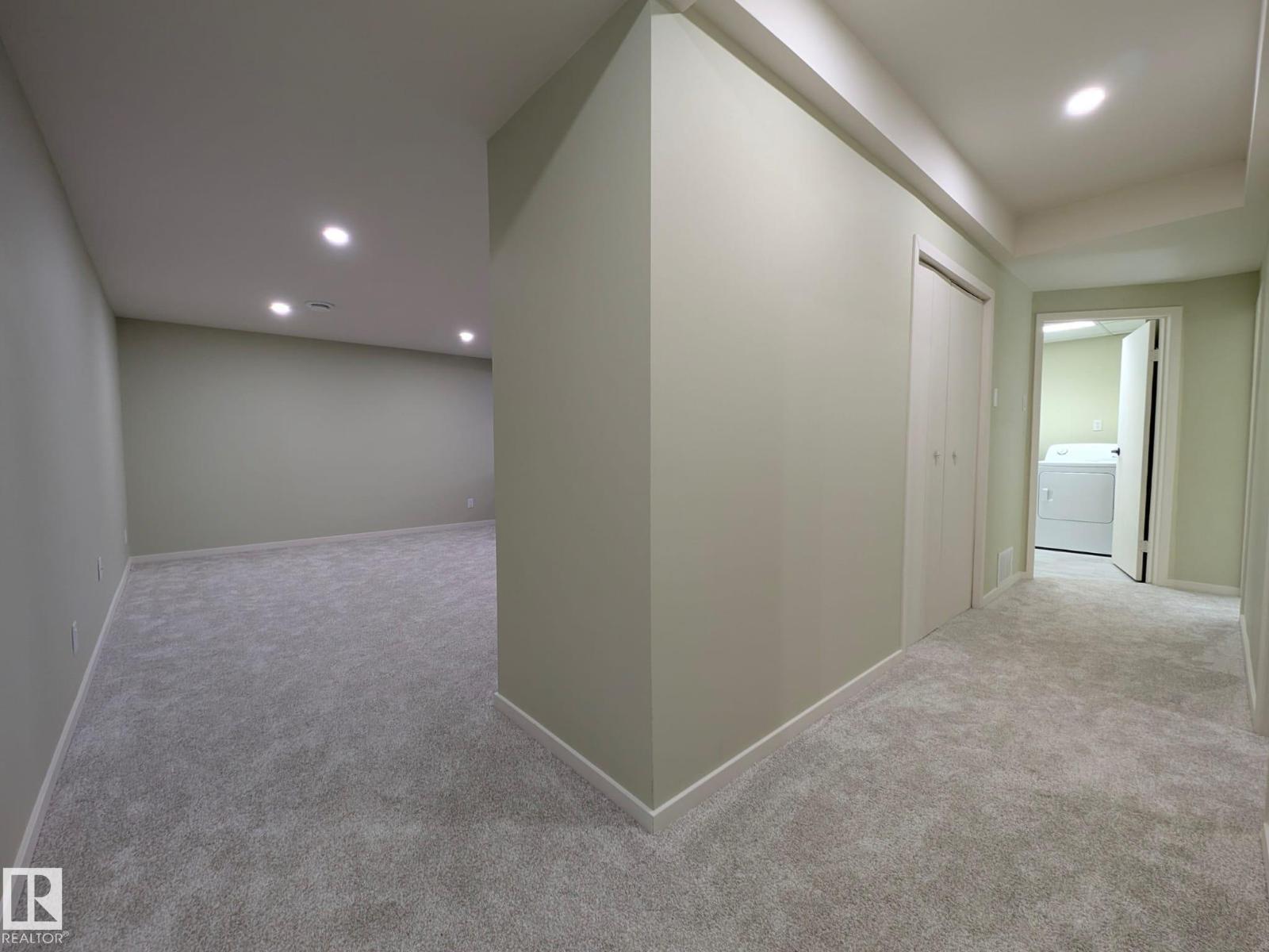 9523 134 AV NW - 35