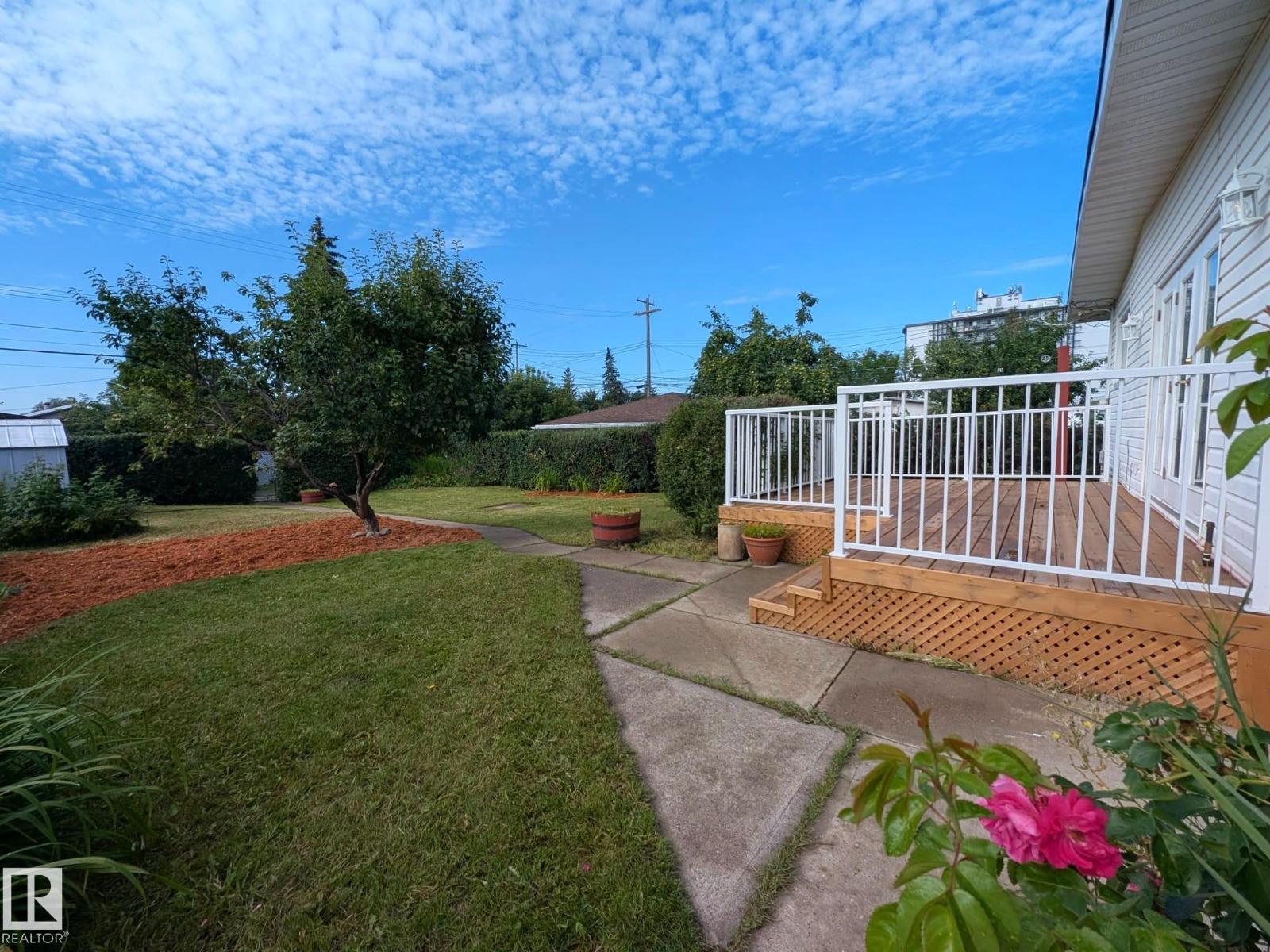 9523 134 AV NW - 56