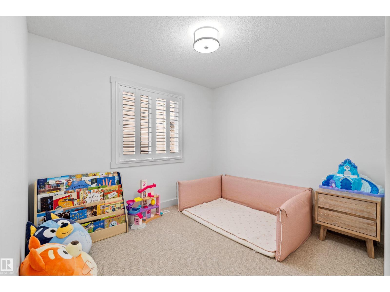 8315 SHASKE Crescent NW - Photo 18