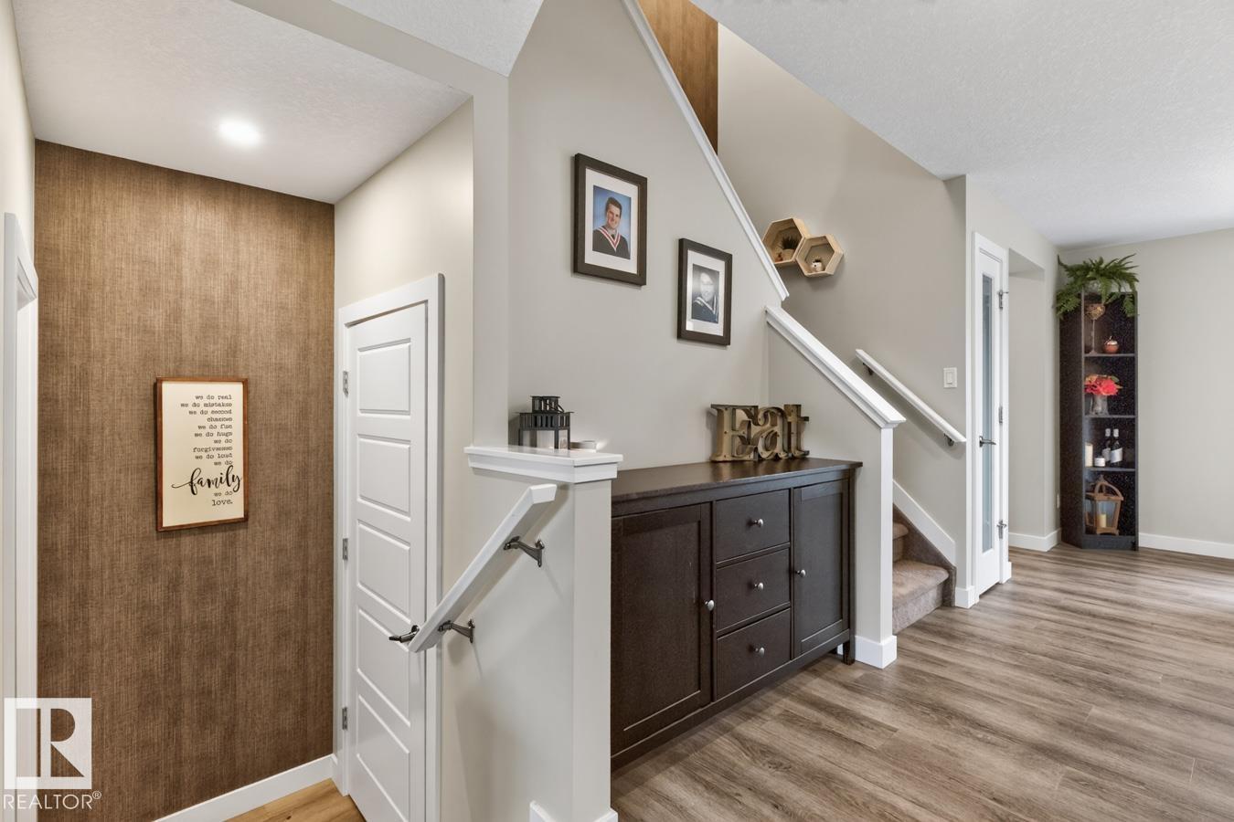 384 STOUT LN - 16