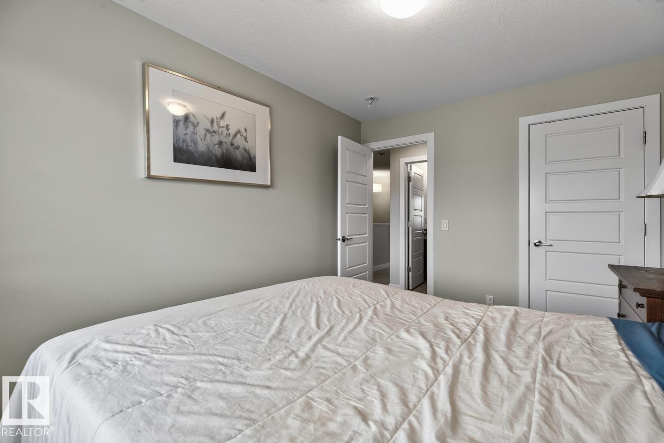 384 STOUT LN - 25