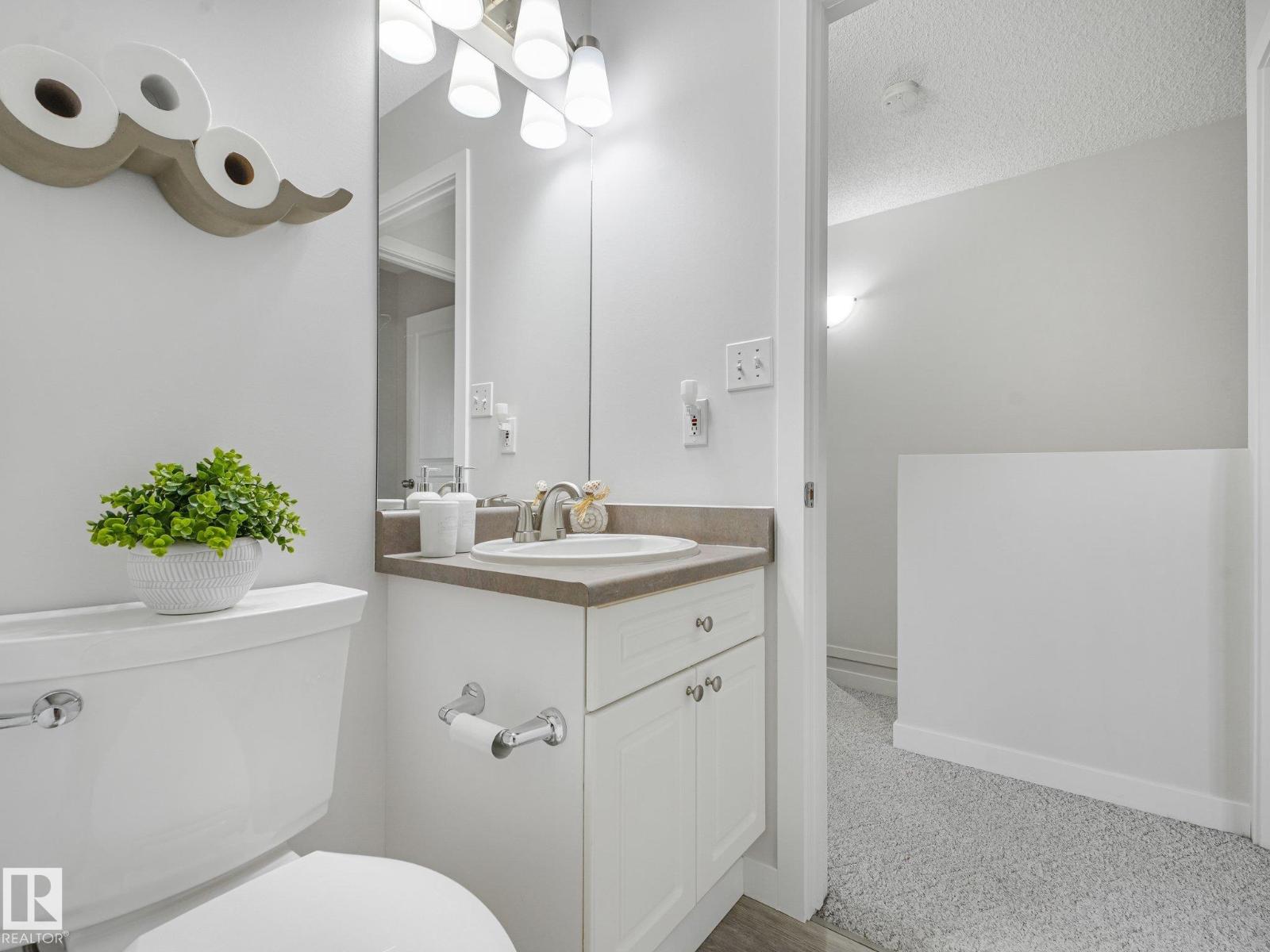 3 901 NORMANDY Drive - Photo 40