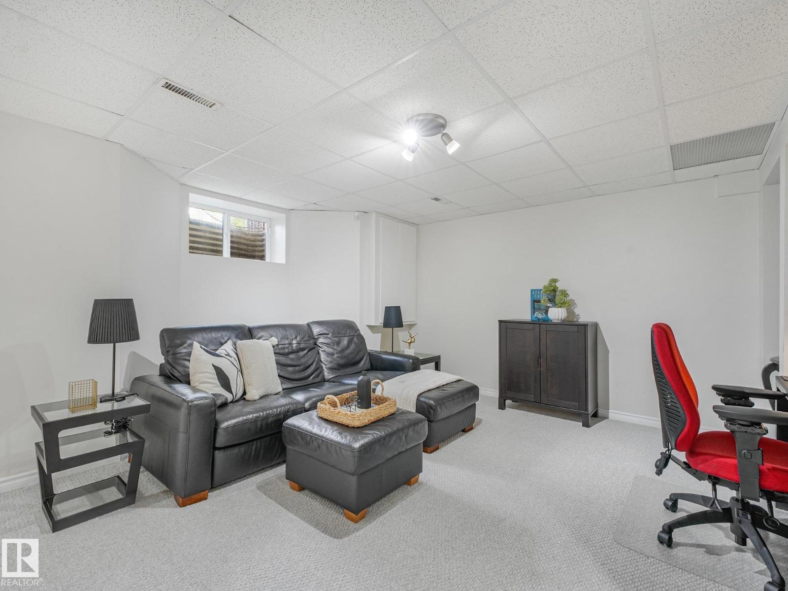 3 901 NORMANDY Drive - Photo 44