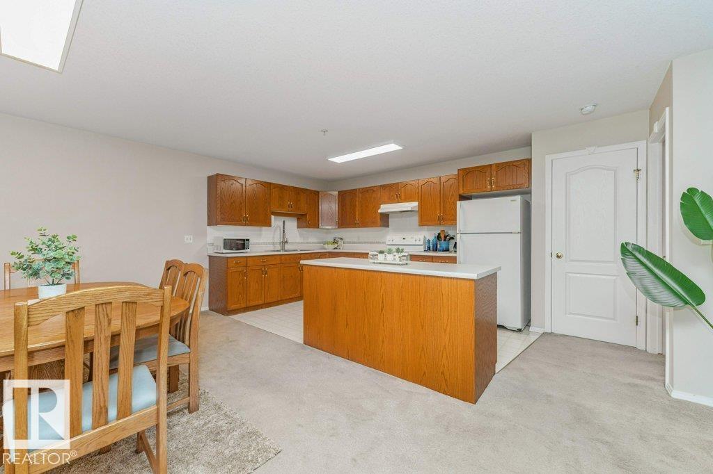 #208 10421 42 AV NW - 15