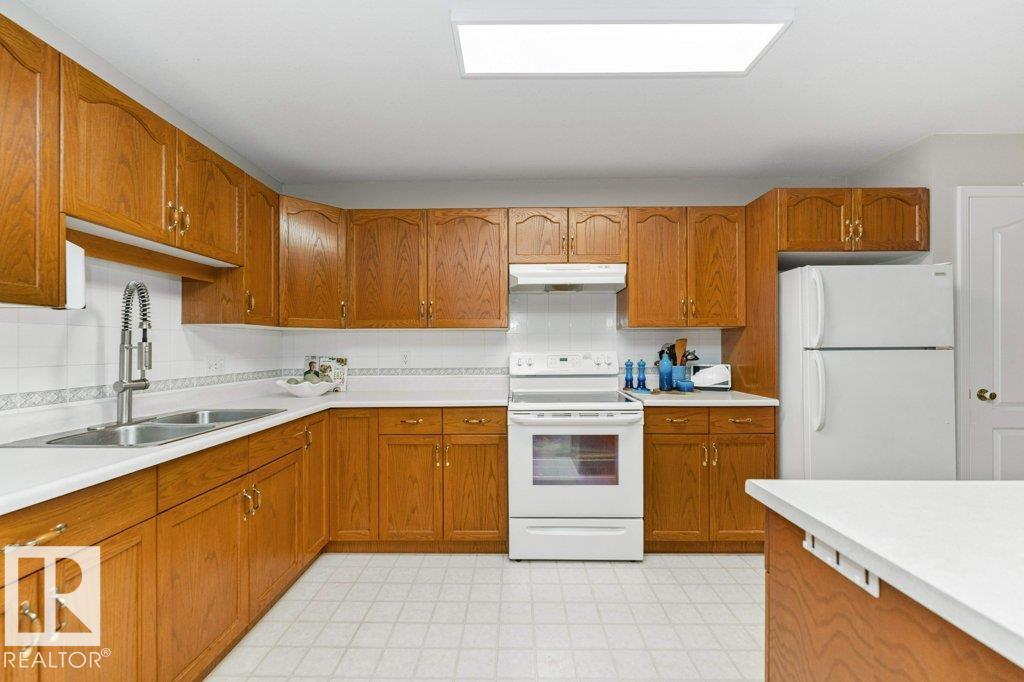 #208 10421 42 AV NW - 18