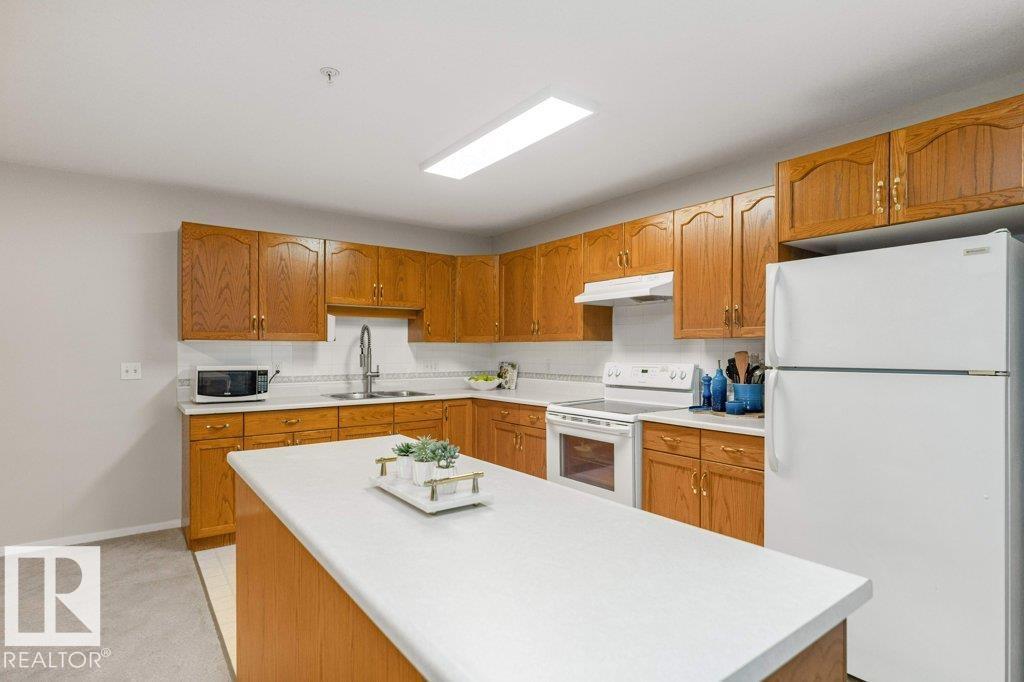 #208 10421 42 AV NW - 19