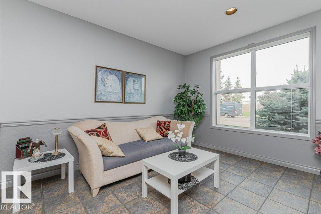 #208 10421 42 AV NW - 7