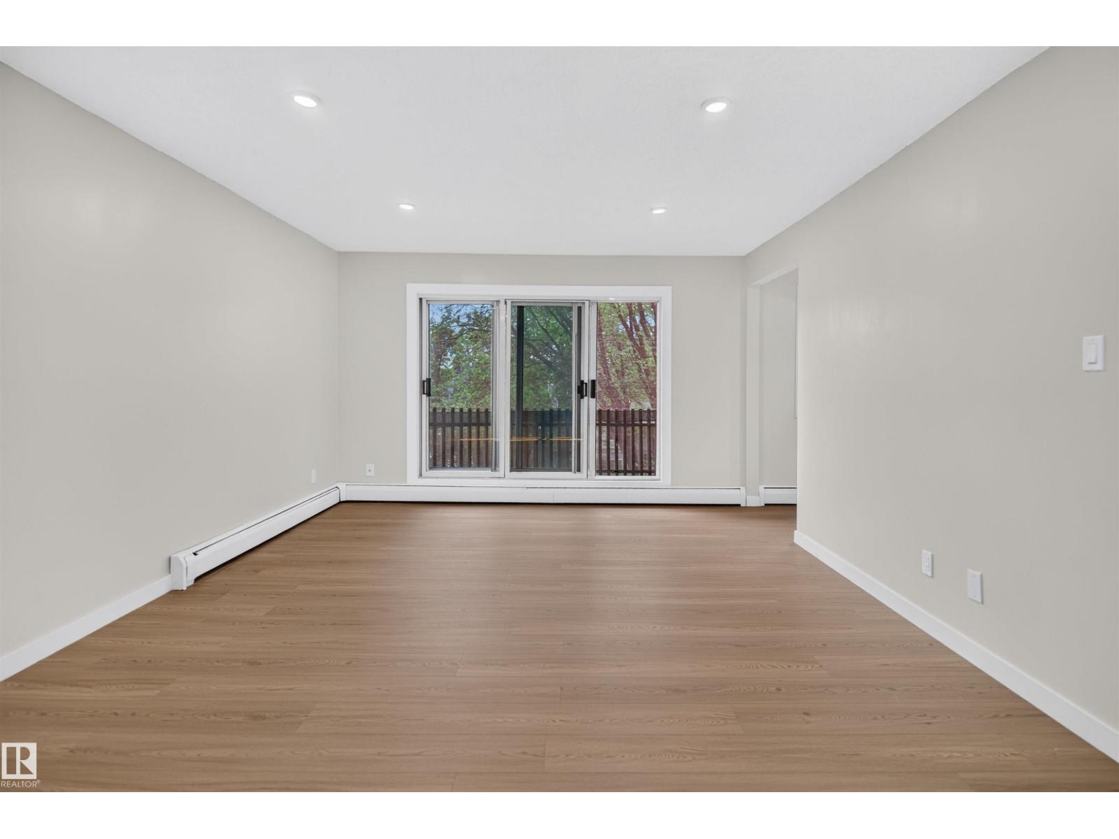 #305 11907 81 ST NW - 11