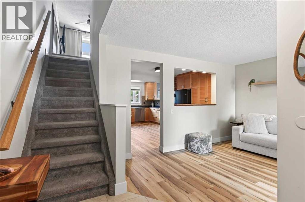 21 Woodhill Court Southwest - Photo 5