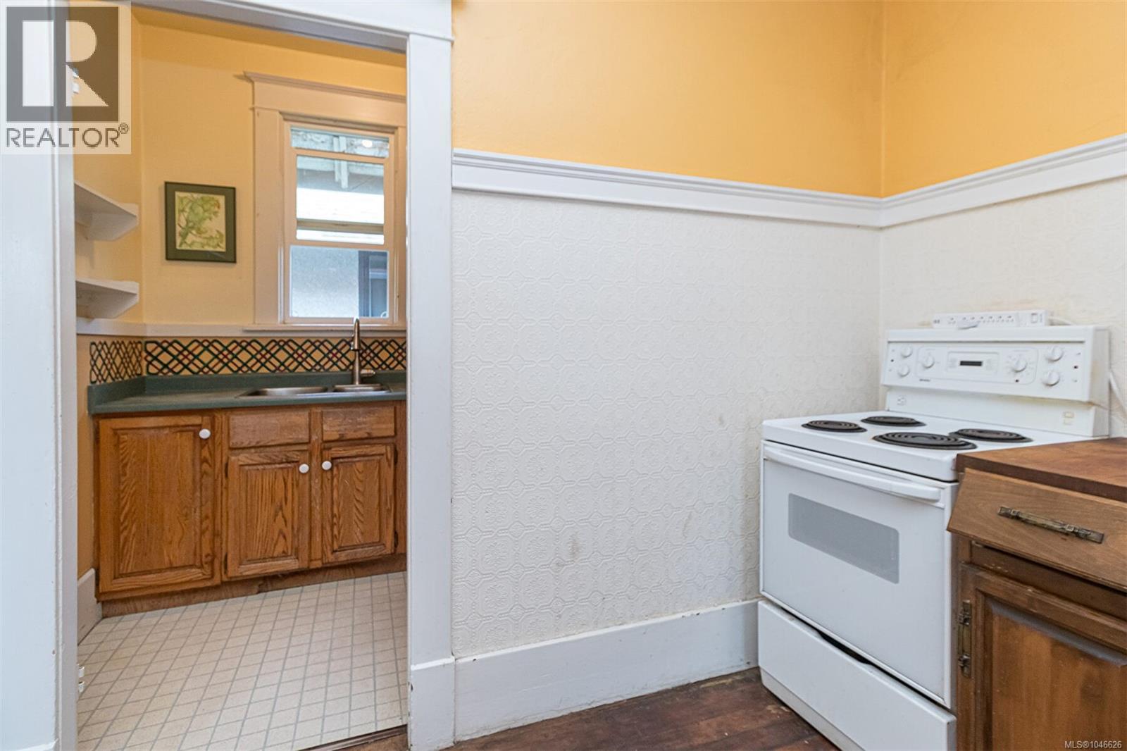 1467 Bay St - Image 13