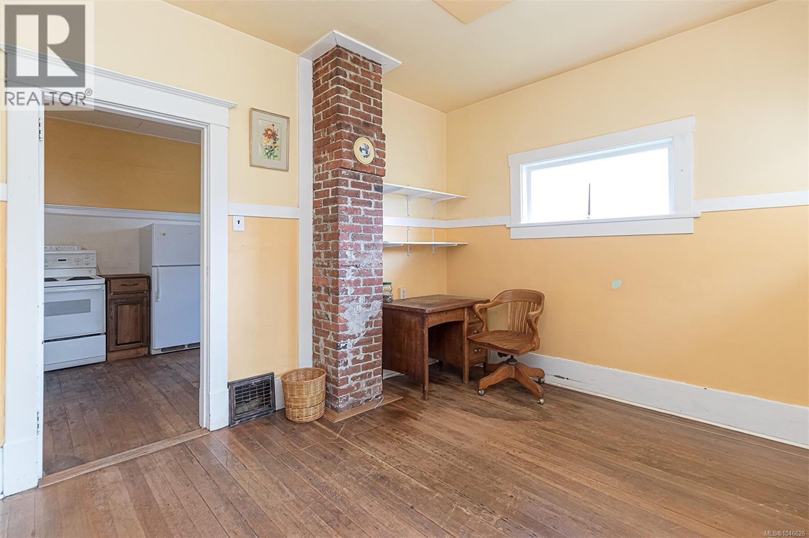 1467 Bay St - Image 9