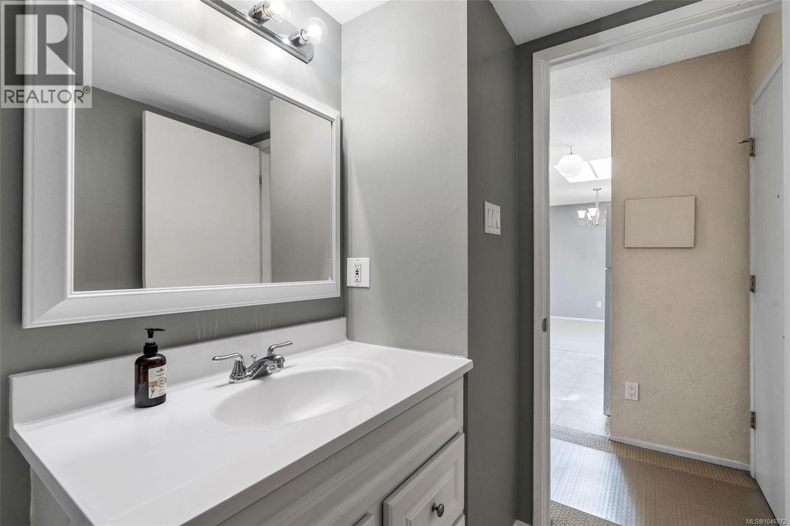 #417 909 Pembroke St - Image 14