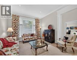 3901 Gallaghers Circle, Kelowna, BC V1W3Z9 Photo 16