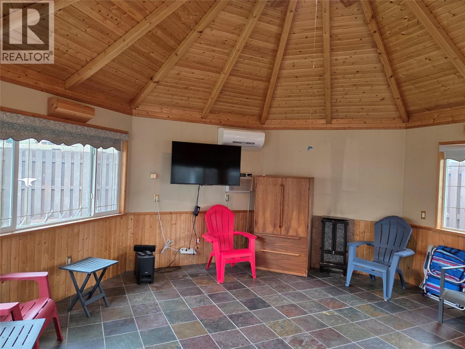 2546 Upper Bench Road, Keremeos