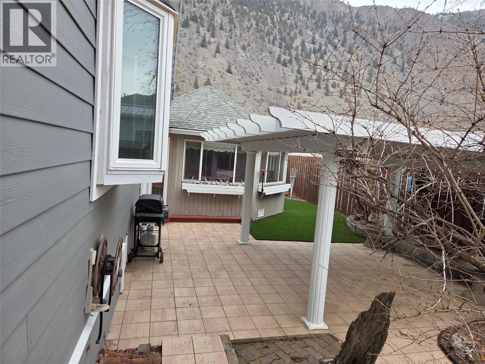 2546 Upper Bench Road, Keremeos
