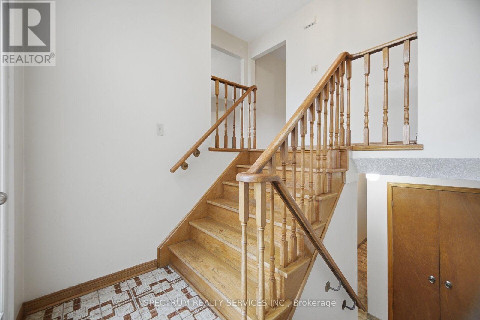 103 JOHN LINDSAY COURT - 9