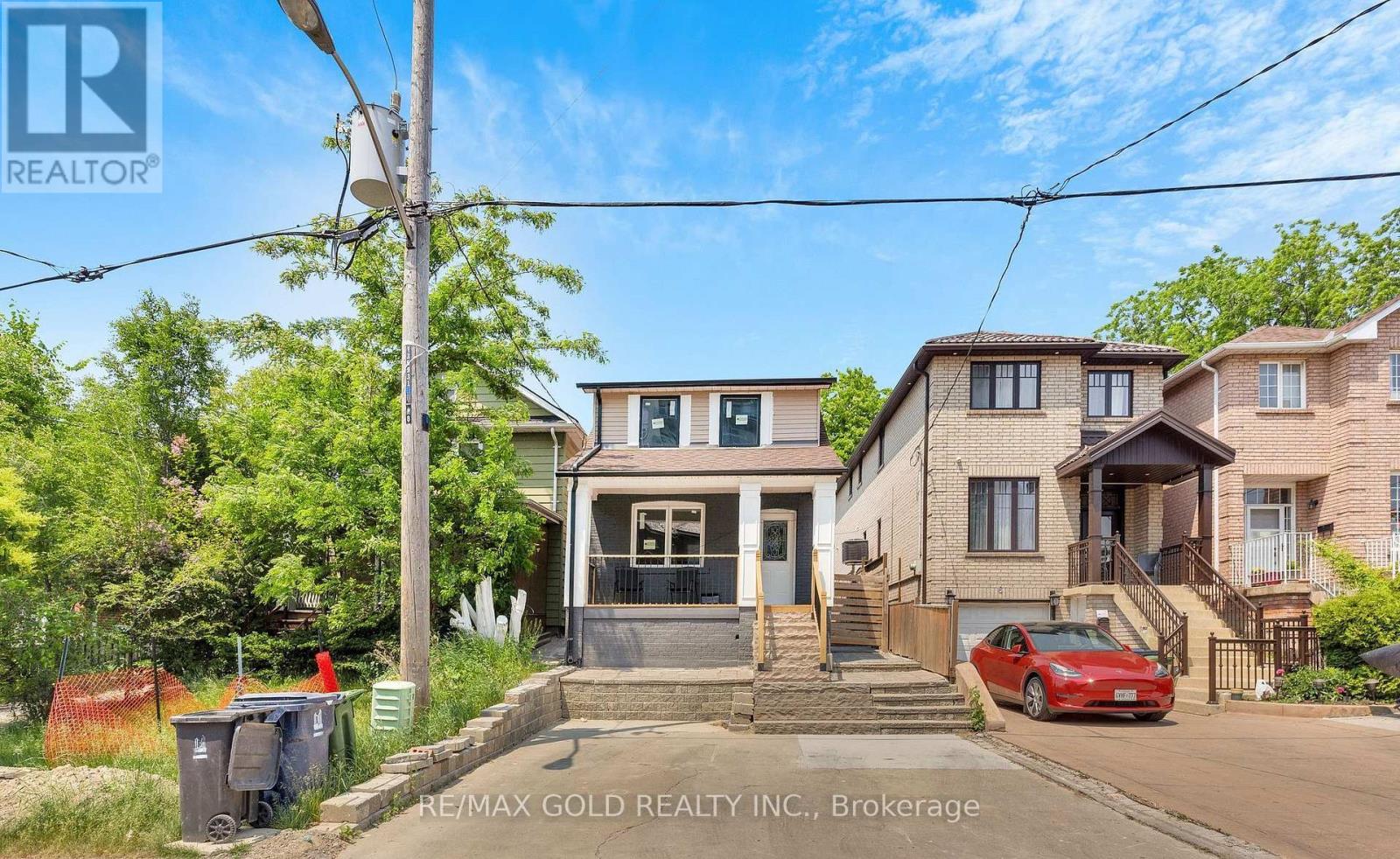 Photo of 8 Fairglen Crescent