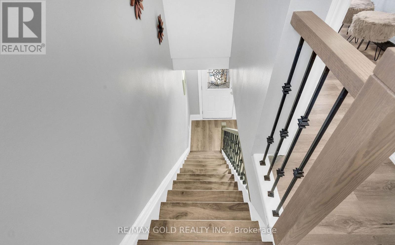 8 FAIRGLEN CRESCENT - Image 26