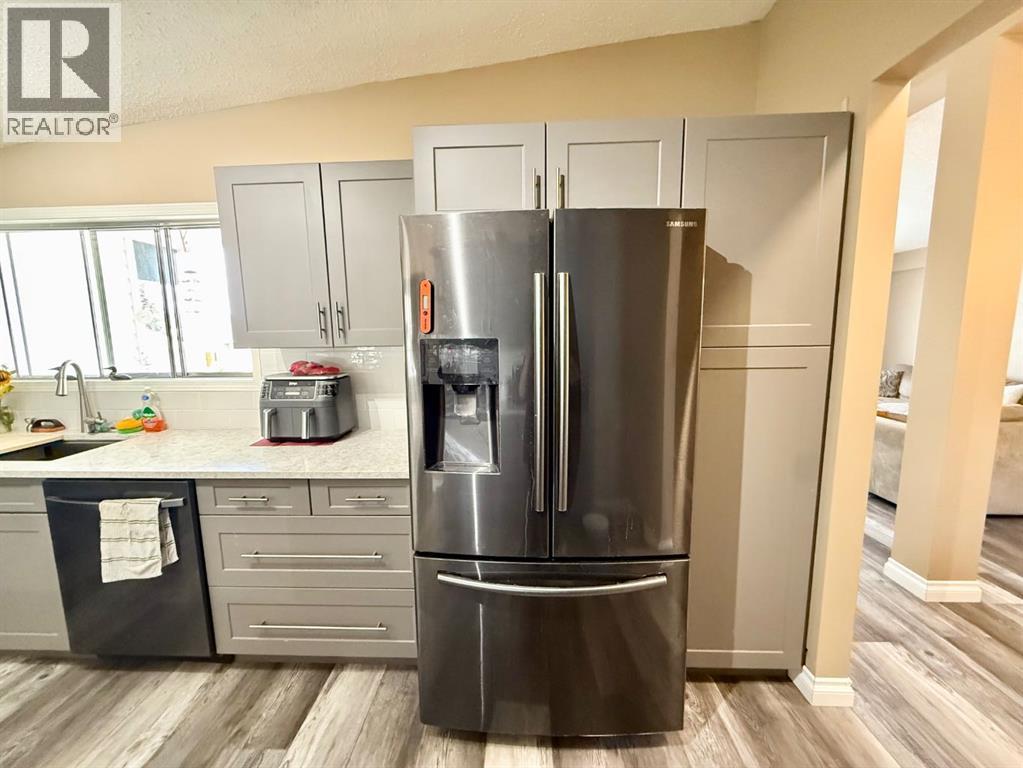 132 SUNWAPTA Drive - Photo 6