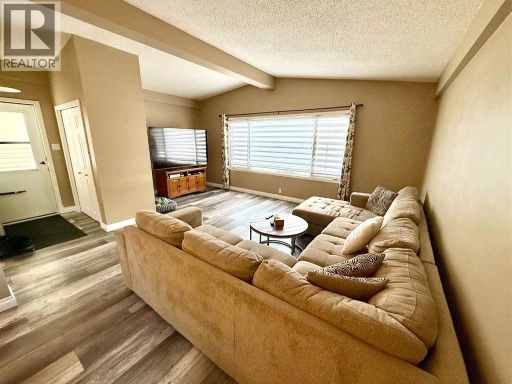 132 SUNWAPTA Drive - Photo 9