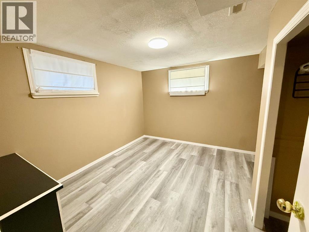 132 SUNWAPTA Drive - Photo 21