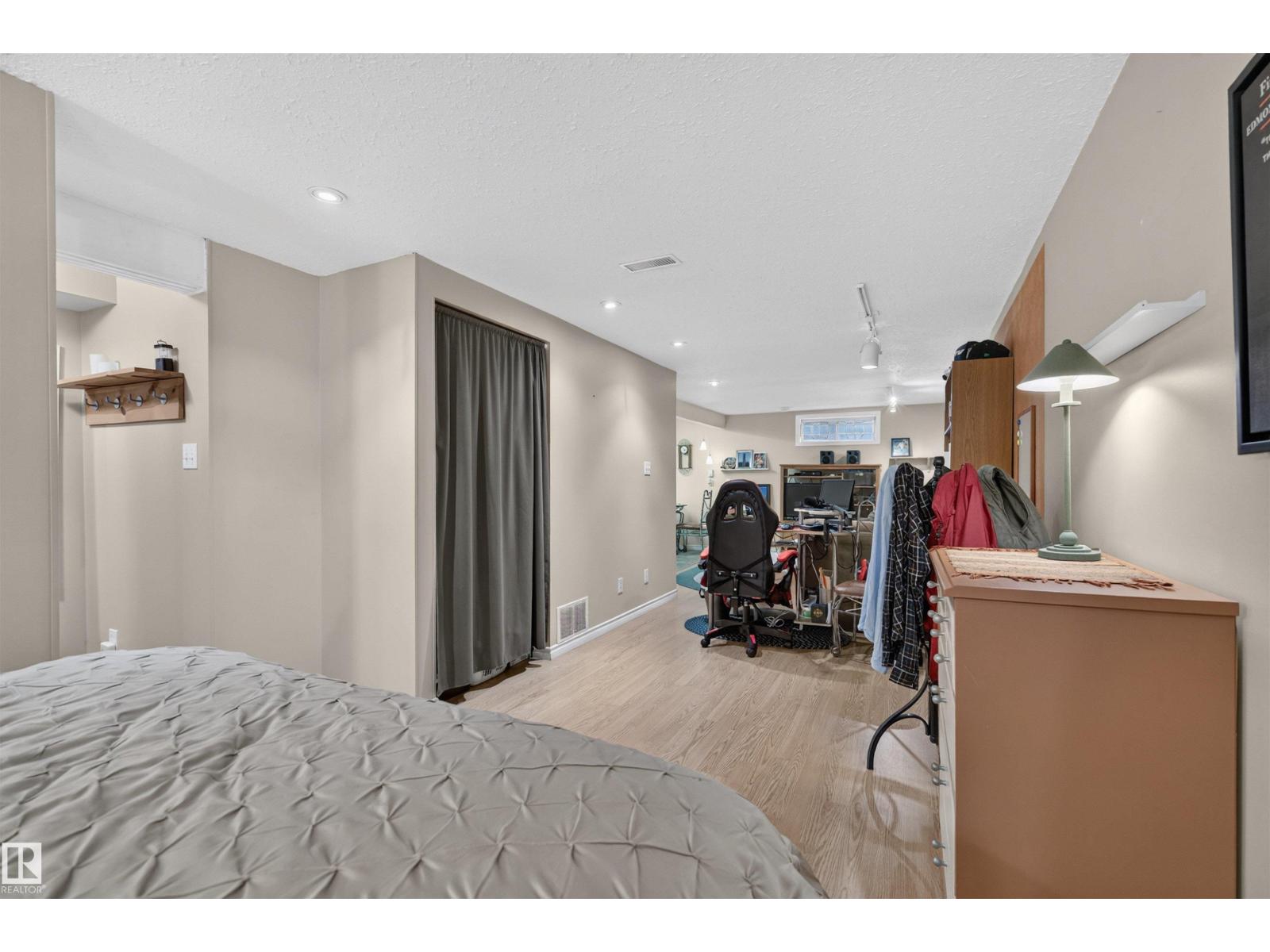 6420 86 Street NW - Photo 29