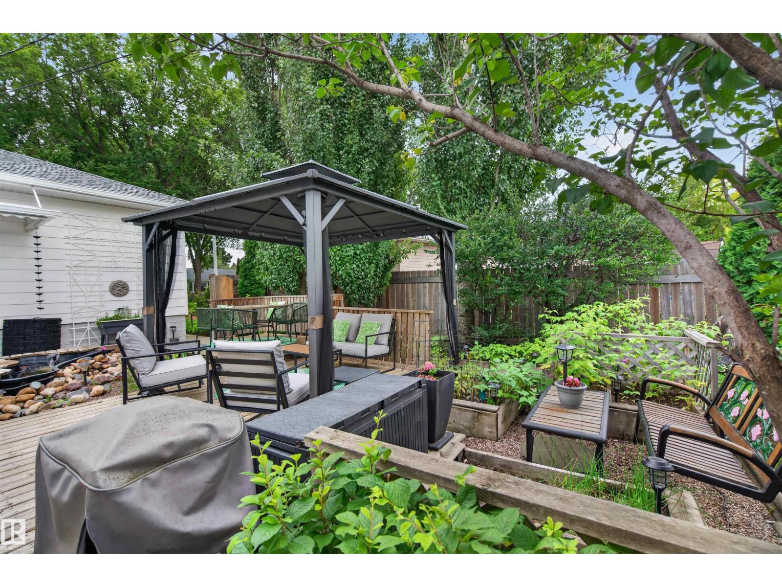 6420 86 ST NW - 37