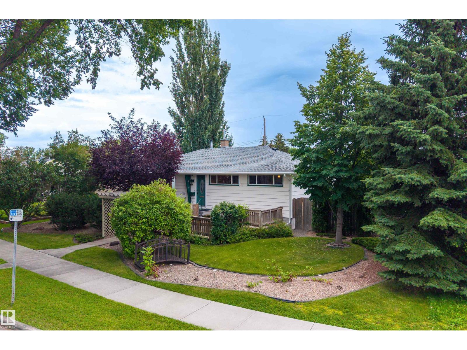 6420 86 ST NW - 41