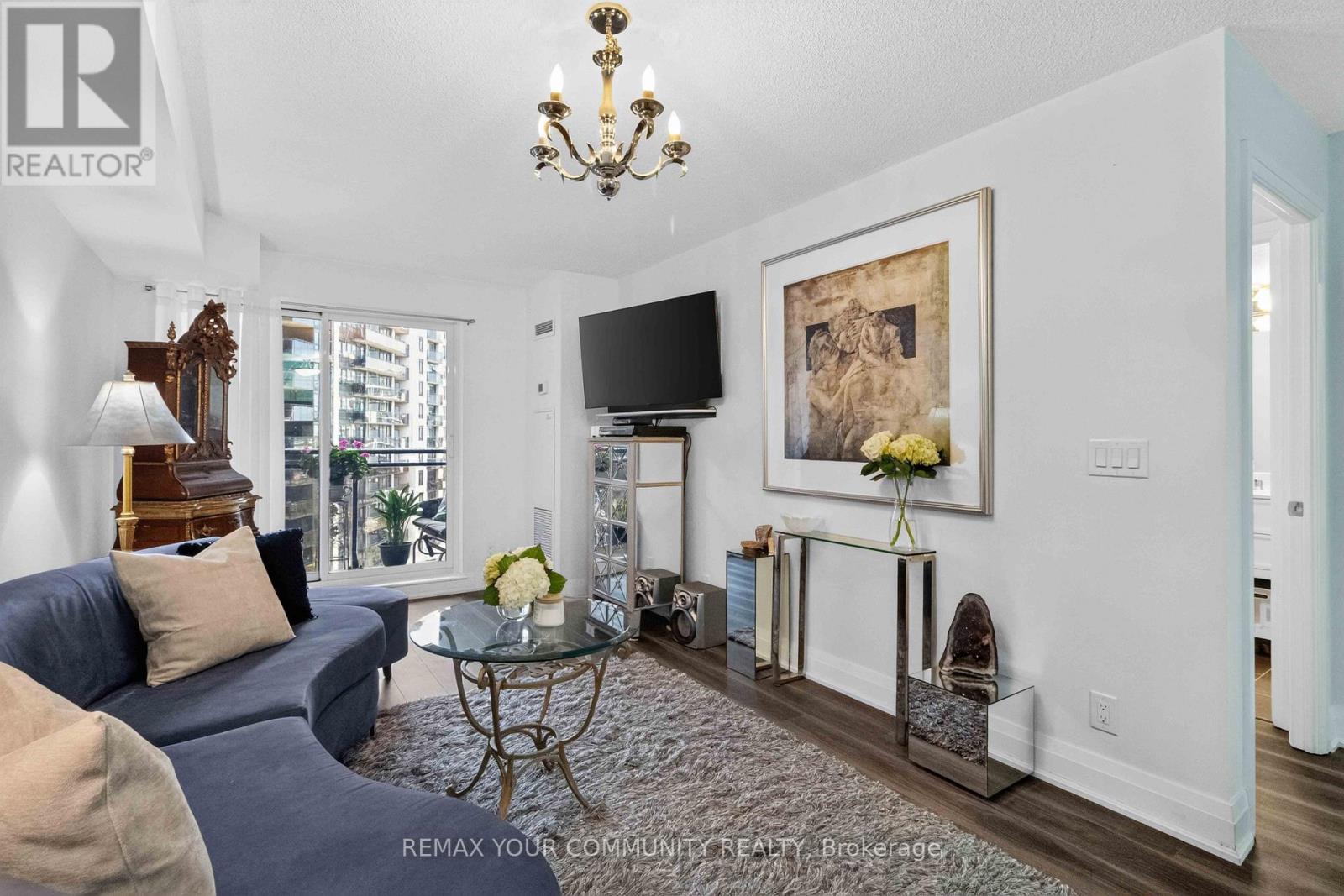 #902 1060 SHEPPARD AVENUE W - 20