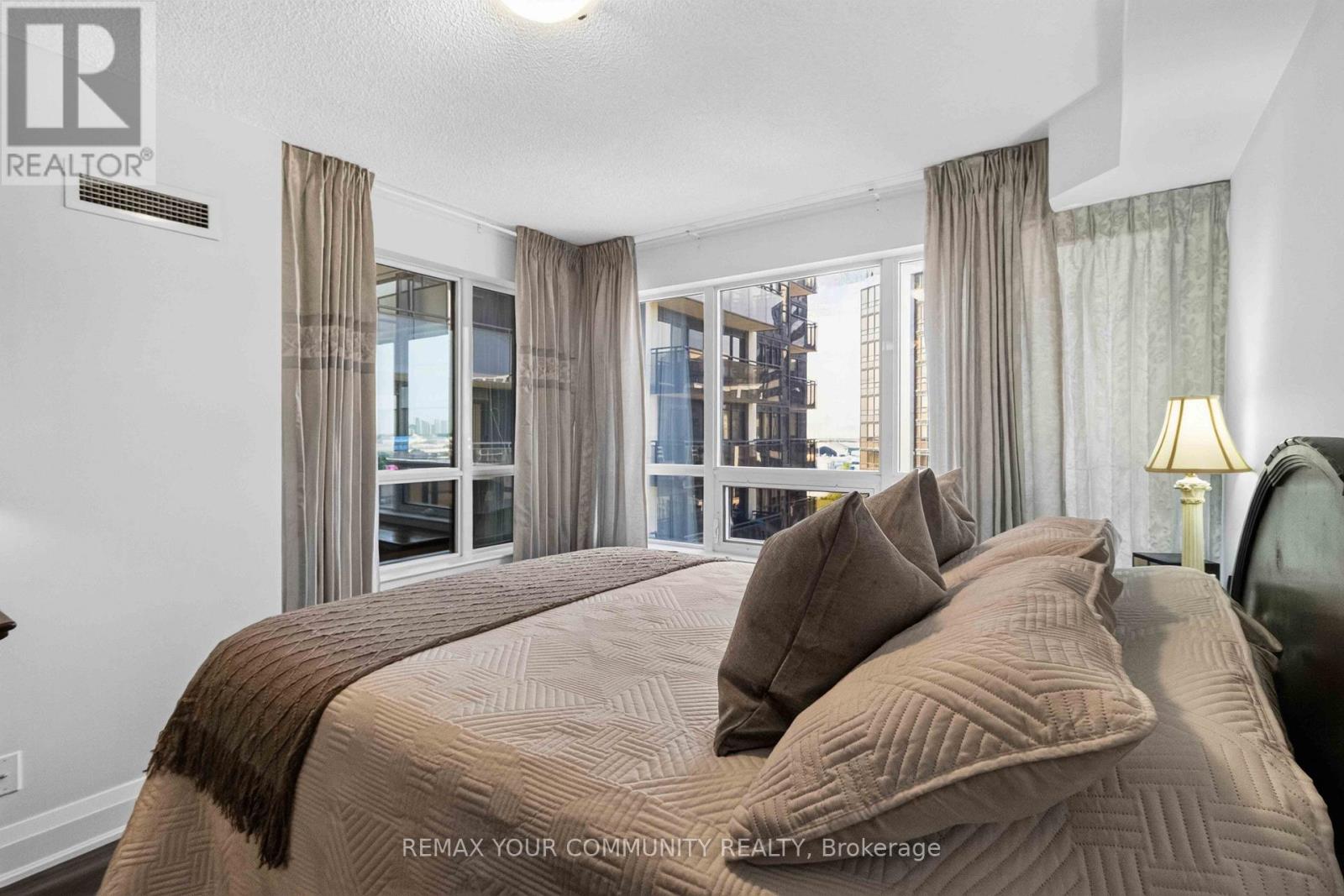 #902 1060 SHEPPARD AVENUE W - Image 29