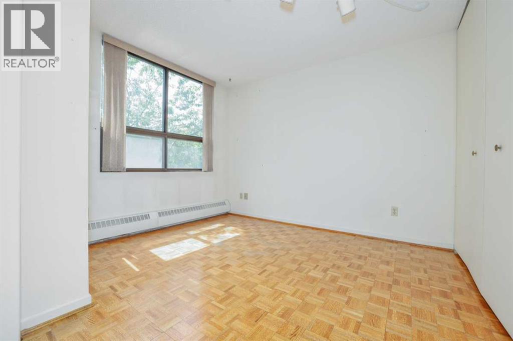 #208 80 Point Mckay Crescent NW - 9
