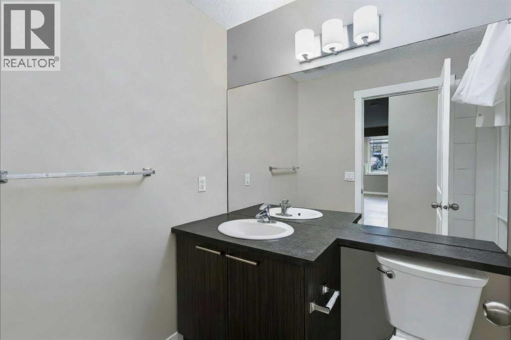 #210 300 Marina Drive - 18