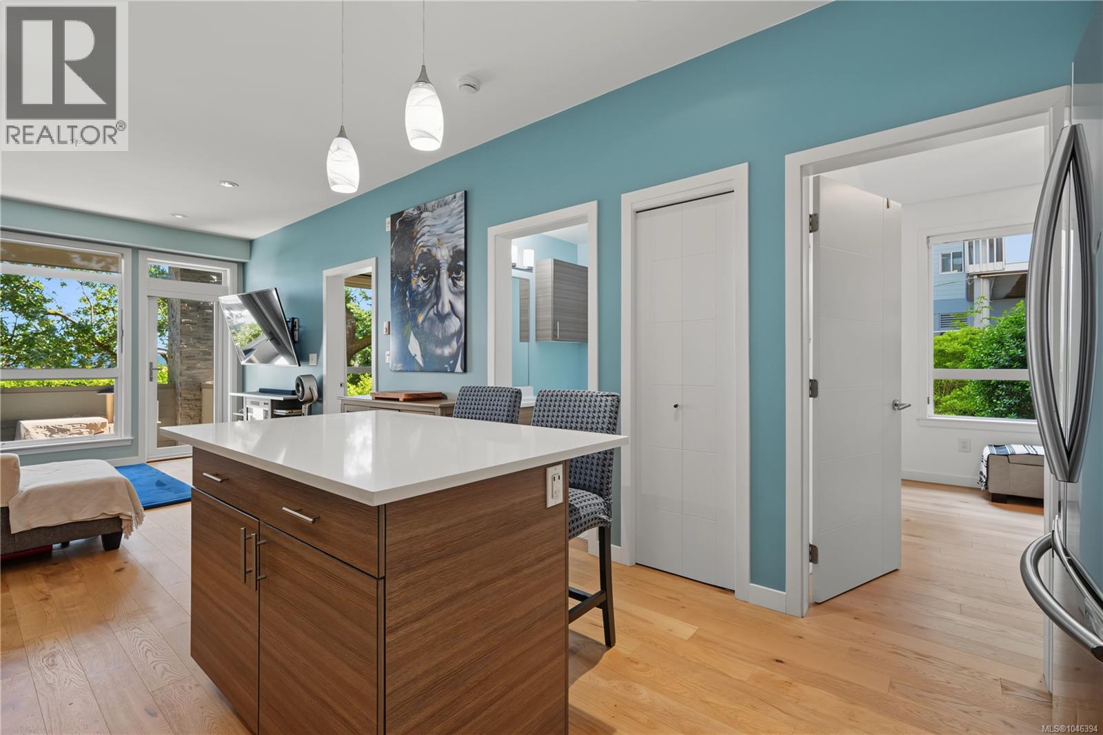 #109 924 Esquimalt Rd - Image 4